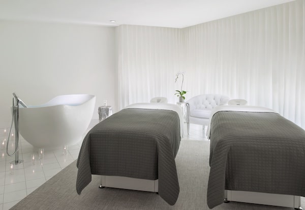 Las Vegas Has Plush Accommodations, Luxury Spas And Fine Dining Experiences You’ll Love 3 Ciel Spa, SLS