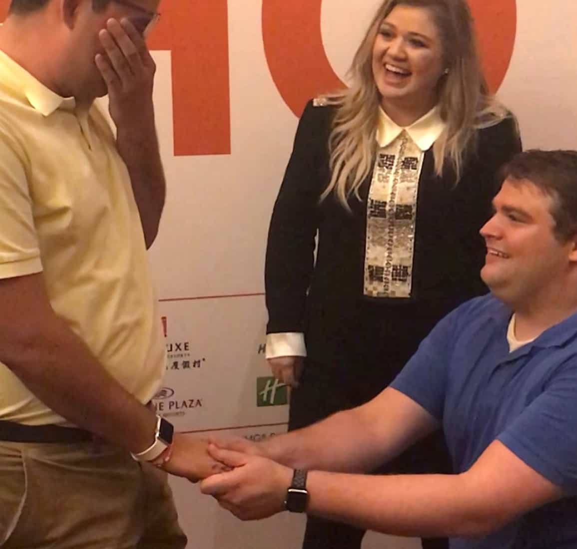 kelly clarkson gay