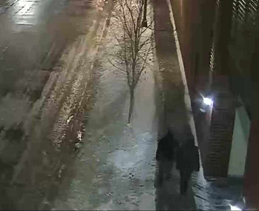 Chicago Police Release Photos Of 'Persons Of Interest' In Jussie Smollett Attack 2 DyNBG22WkAAnN3r