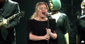 Kelly Clarkson Shallow