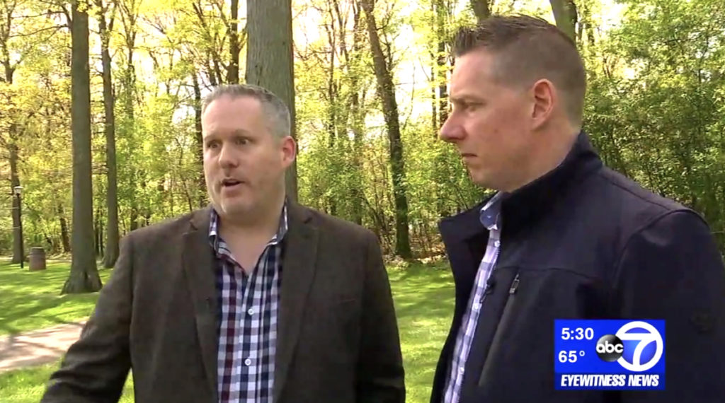 Gay Couple Forgives Restaurant After Waiter Called Them 'Faggots' As They Left After A Meal: Watch 1 casa rustica