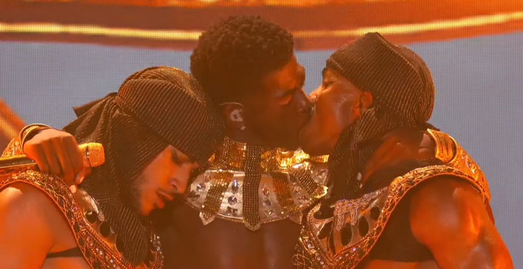 Bet Praises Lil Nas X'S First Gay Kiss At Bet Awards. Rapper Flames Critics, Celebrates 2 Years Out; 'I Love Who I Am And Whatever I Decide To Do' 1 Lil Nas X