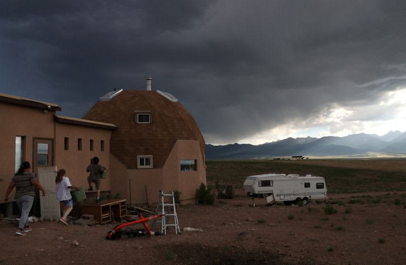 When A Trans Haven Got Violent Threats, The Residents Of 'Tenacious Unicorn Ranch,' Felt The Police Could Not Be Trusted To Help. Then What? 4 460066 460066 origin 1 3