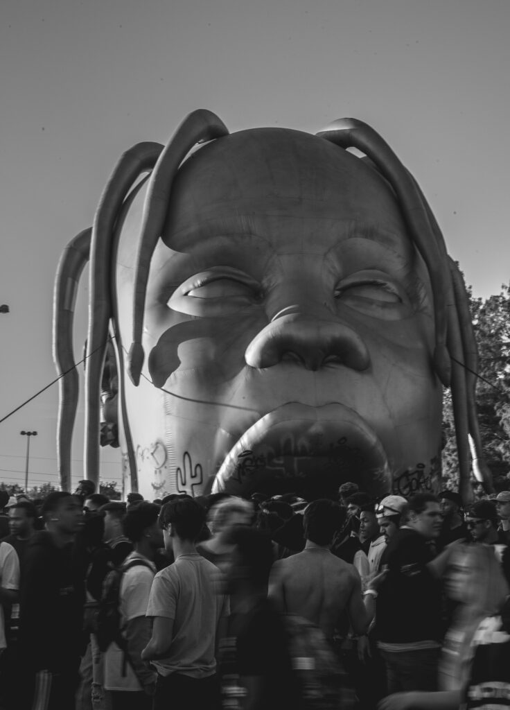 Astroworld Stampede: 8 Die; Narcan Revives Officer 'Who Felt A Prick In His Neck'; Travis Scott Concert Festival Gets Criminal Probe 1 alexander londono fyHcBJKawPE unsplash
