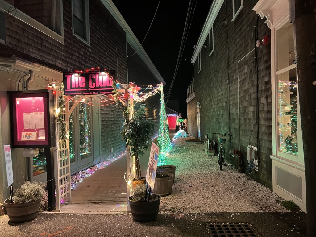 3 AdditionalPtownComeSeeTheLights 1