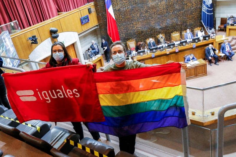 'Love Is Love:' Chile Legalizes Same-Sex Marriage In Historic Vote 4 470329 470329 origin 1 3