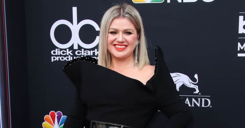 Kelly Clarkson Turns 40! See All Of Her Ups And Downs Over The Past Year 2 510399 510399 origin 1 1