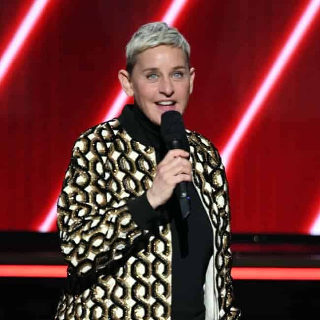 Ellen Degeneres Signs Off On Talk Show 1 511600 origin 1