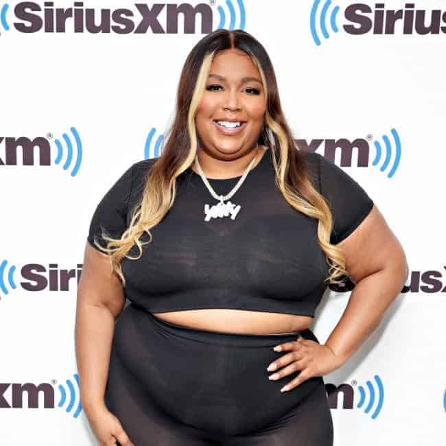 Lizzo Removes 'Harmful Word' From New Single Grrrls 1 585713 origin 1