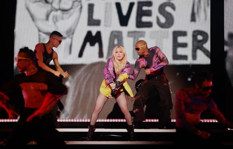 No Justice, No Peace! Madonna Wants To 'Start A Revolution' After Overturn Of Roe V. Wade 2 593487 593487 origin 1 1